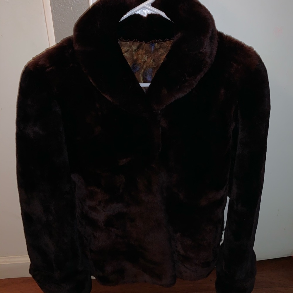 A Furry Sweater... Un Suter De Peluche.